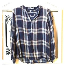 Long sleeve plaid blouse